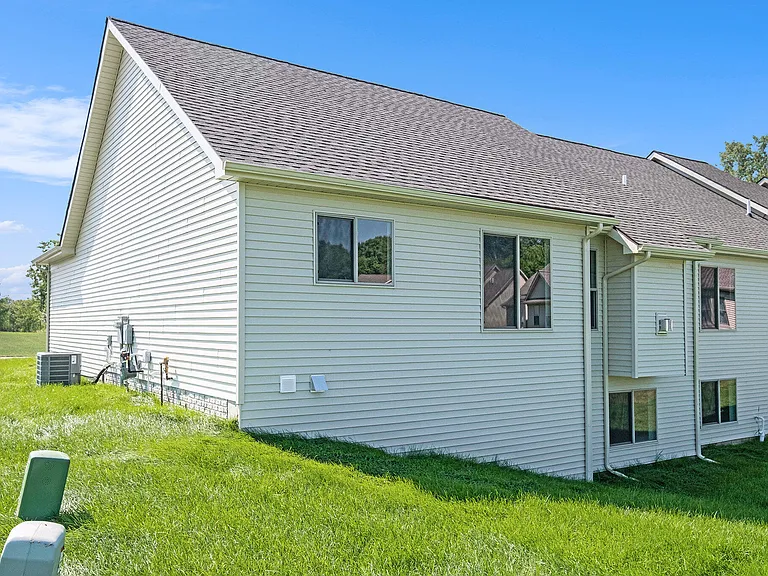 5391 Swan Dr — Photo 8