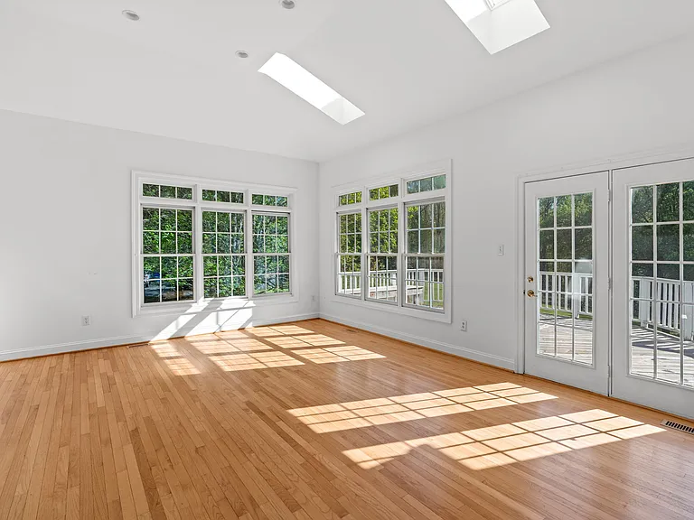 14216 Cervantes Ave — Photo 26