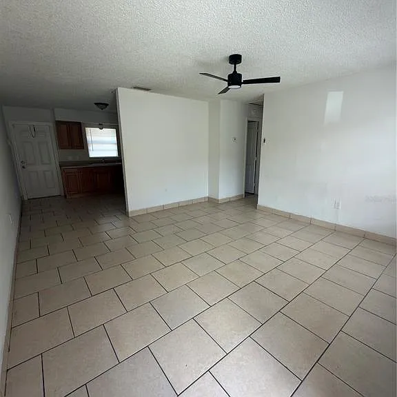 2463 Chestnut Woods Dr — Photo 3