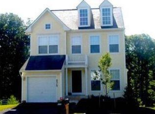 9313 Cougar Ct, Manassas Park, VA 20111