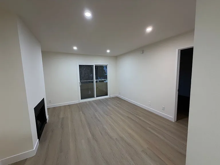 2724 Abbot Kinney Blvd. — Photo 52