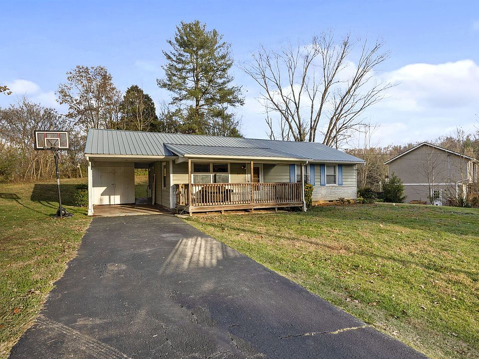 1st image of 2916 Chatham Dr