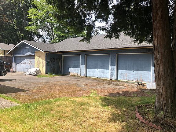 4th image of 15126 SE 42nd Pl