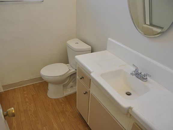 3rd image of 4663 Rosewood Ave APT 12