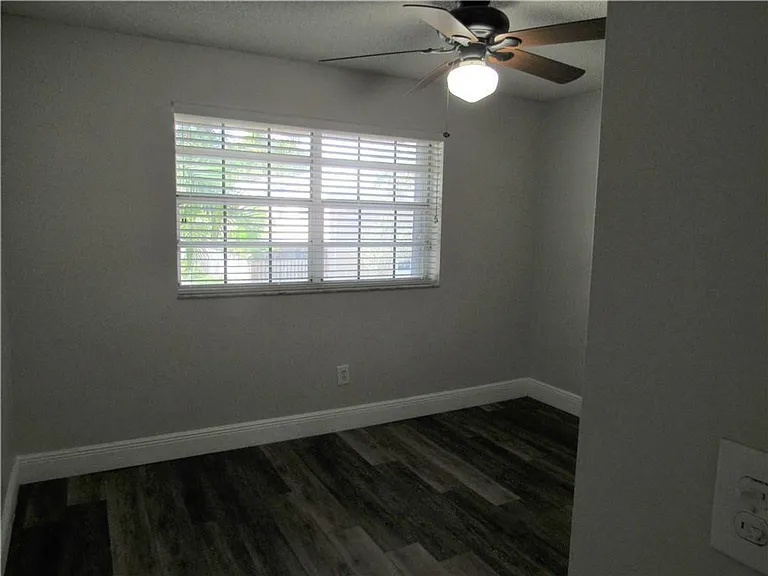 5240 SW 121st Ave — Photo 8