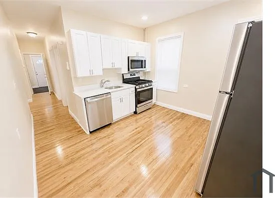 19 Dunlap St #3