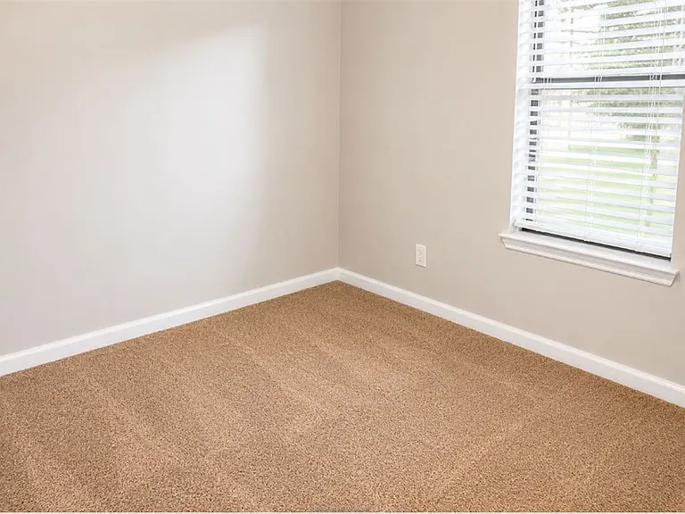 4202 Cedar Creek Ct — Photo 7