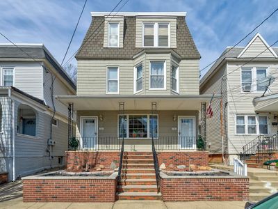 25 W 4th St, Bayonne, NJ, 07002