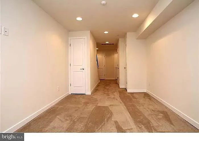 1010 S Cleveland St — Photo 6