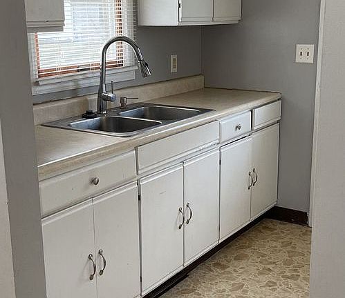3rd image of 604 Bayberry Dr #B