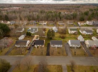 90 Hennessy Dr, Portland, ME 04103