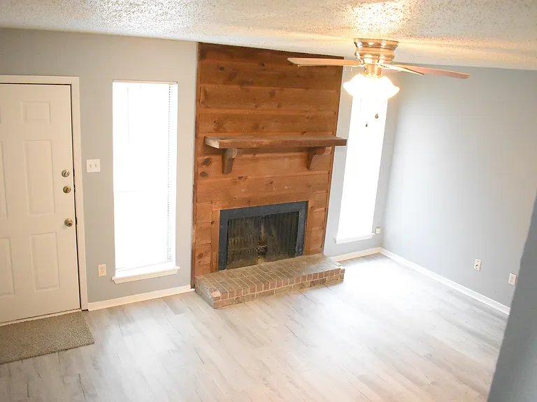 3230 Pearl St #6-1 — Photo 4