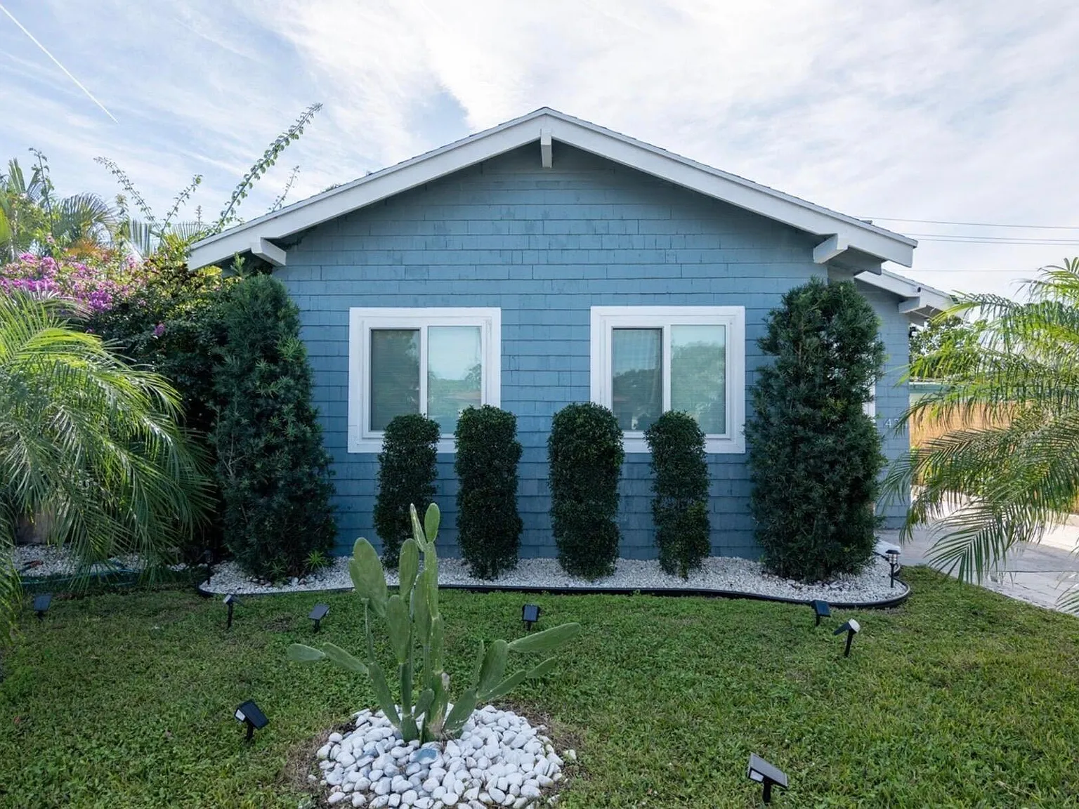2 bed, 1.0 bath, 1052 sqft, $3,300 — Photo 4