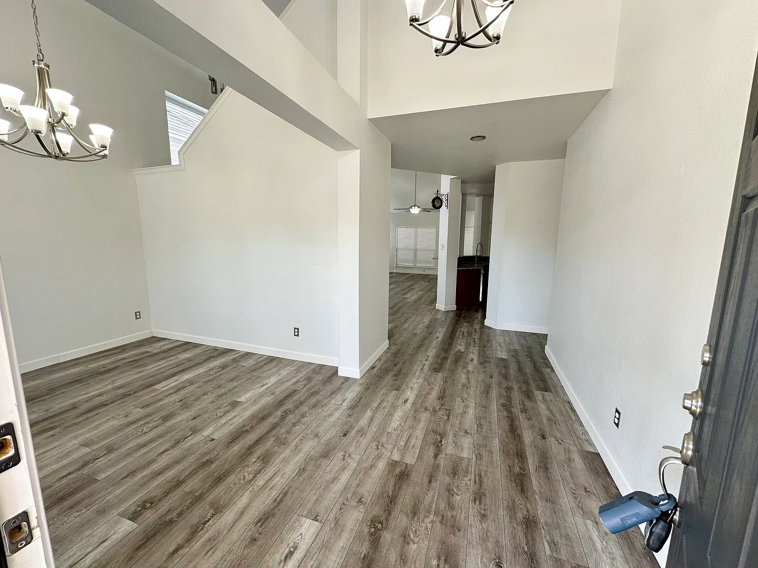 4 bed, 2417 sqft, $2,695 — Photo 3