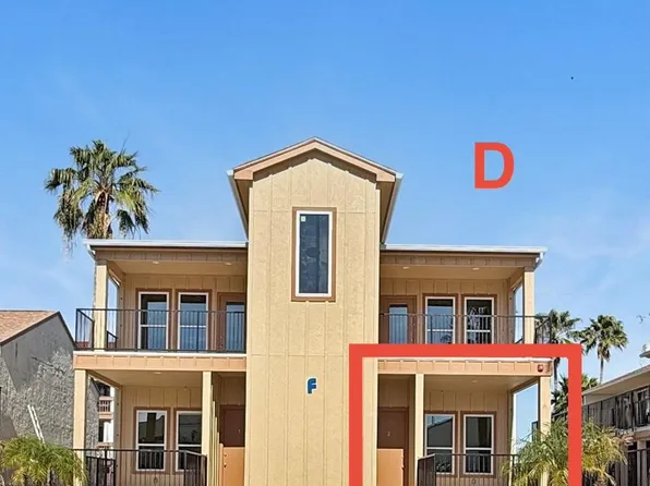 205 W Kingfish St #D, South Padre Island, TX 78597