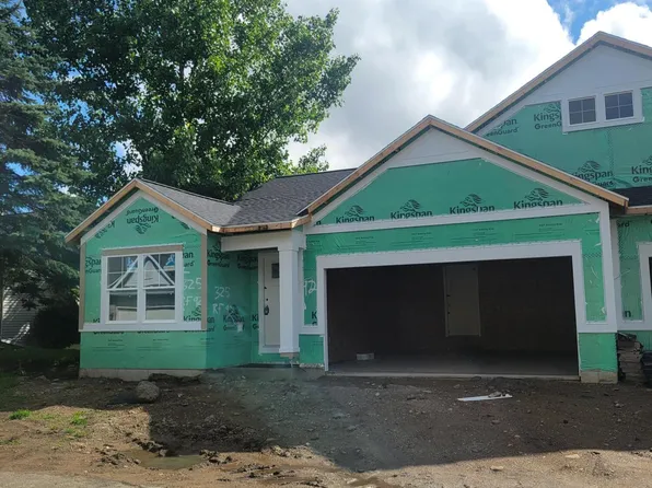325 Round Hill Rd, Kalamazoo, MI 49009