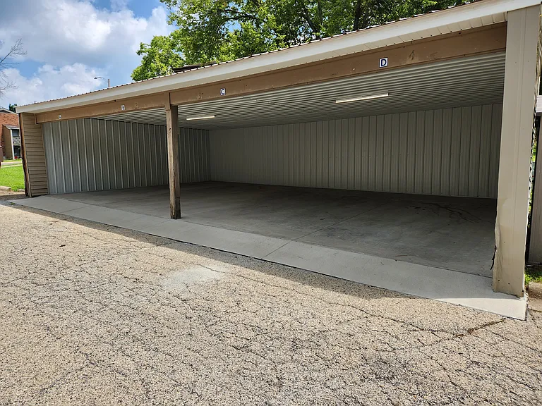 5741 N Autumn Ridge Ct #D — Photo 3