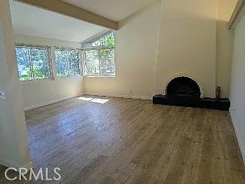 403 Carlotta — Photo 5