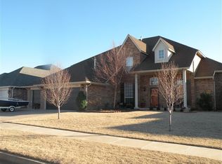 9320 SW 24th St, Oklahoma City, OK 73128