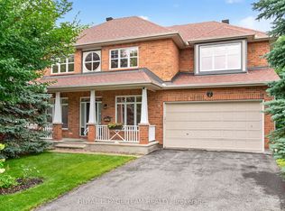 88 Osprey Cres, Ottawa, ON K2M 2Z8