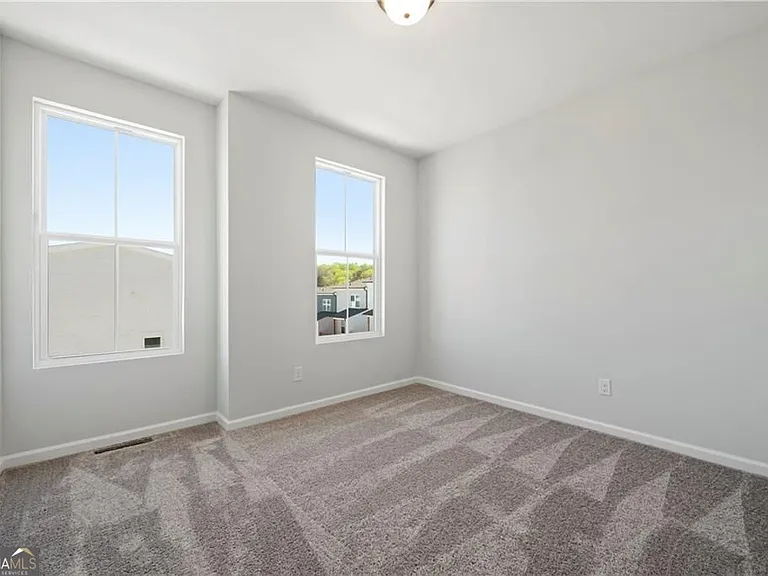 2676 Creek View Ter — Photo 27
