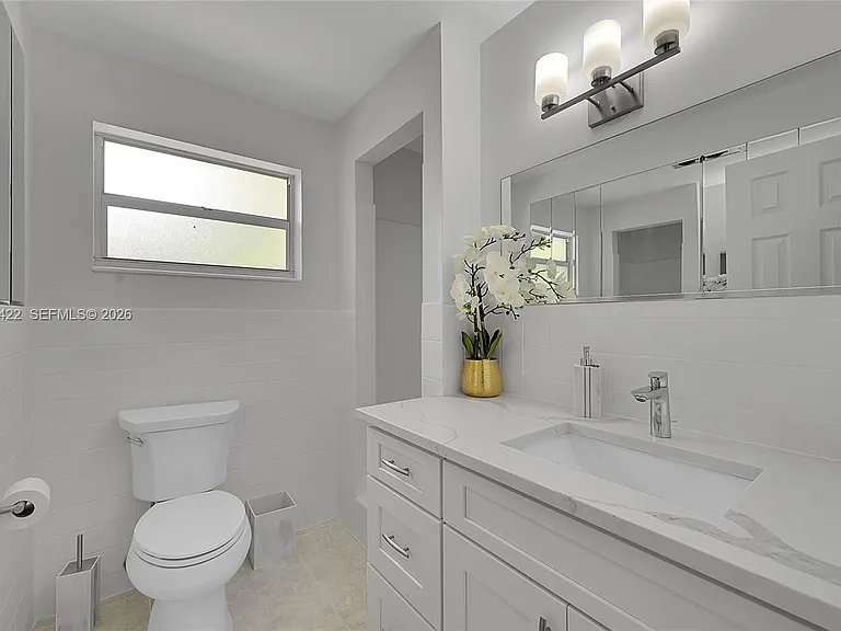 808 SW 12th Ct #808 — Photo 20