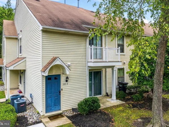 188 Collin Ct, Mount Laurel, NJ 08054