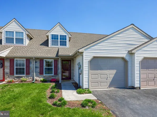 320 Glen Dr #B320, Manchester, PA 17345