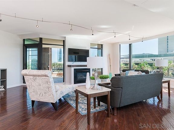 3rd image of 500 W Harbor Dr Unit 502
