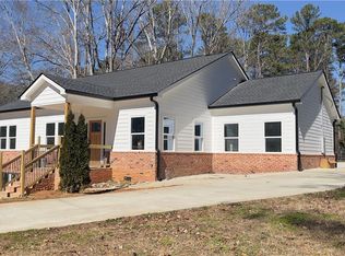 2515 Hogan Rd, East Point, GA 30344