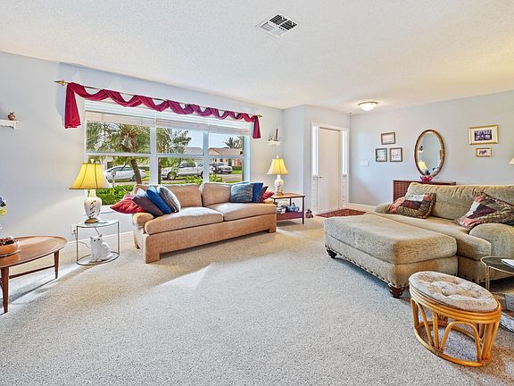 3rd image of 1133 SW 26th Avenue