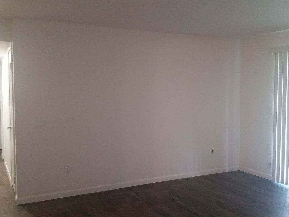 Coming soon - pictures of dining room (to the right of this photo) with new ceiling fan/light, laundry room with stackable washer and dryer.