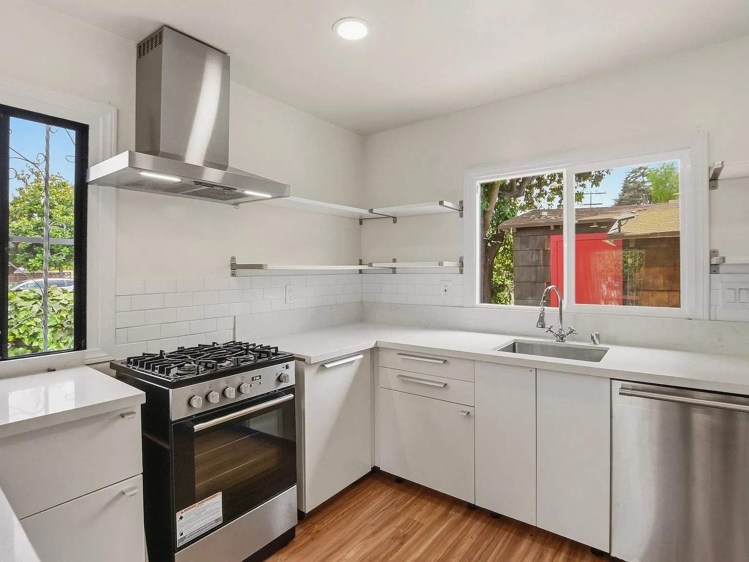 2 bed, 600 sqft, $2,495 — Photo 1