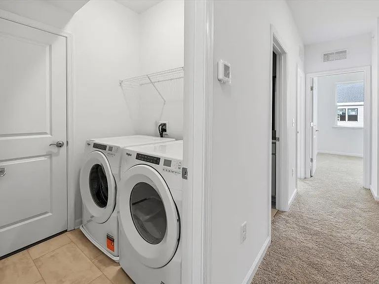 200 Balsam St #208 — Photo 24