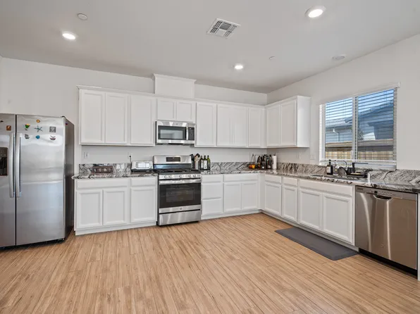 3324 Pruett Dr, Roseville, CA 95747