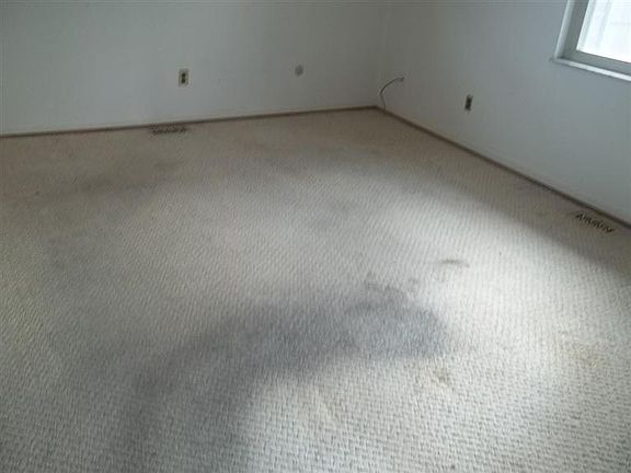 5th image of 110 Jeanette Ave