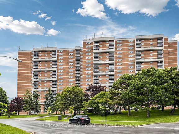 3rd image of 100 Wingarden Ct #1011