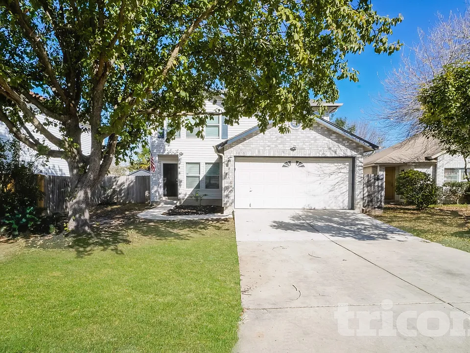 8055 Chestnut Cedar Dr