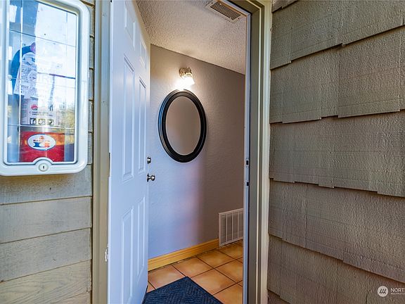 4th image of 270 SE Barrington Drive #B204