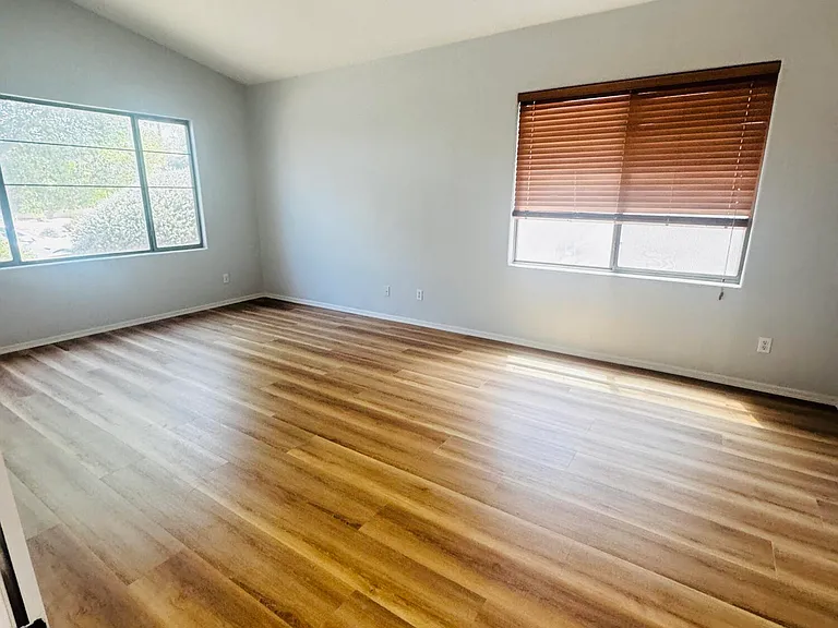 3560 E Feather Ave — Photo 2