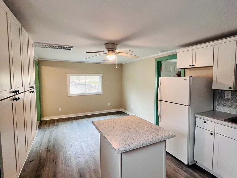 501 Vine St — Photo 4