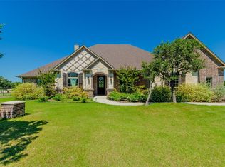 242 Maral Ln, Azle, TX 76020