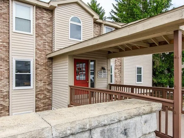 5060 Harbor Oak Dr #49, Waterford, MI 48329