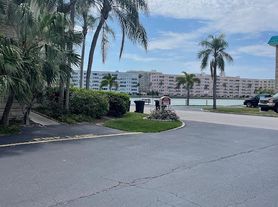 5840 30th Ave S, Gulfport, FL