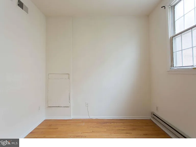727 Spruce St #2R — Photo 15