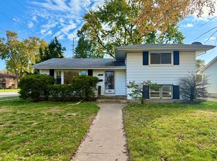 254 Sycamore Ln, Munster, IN 46321