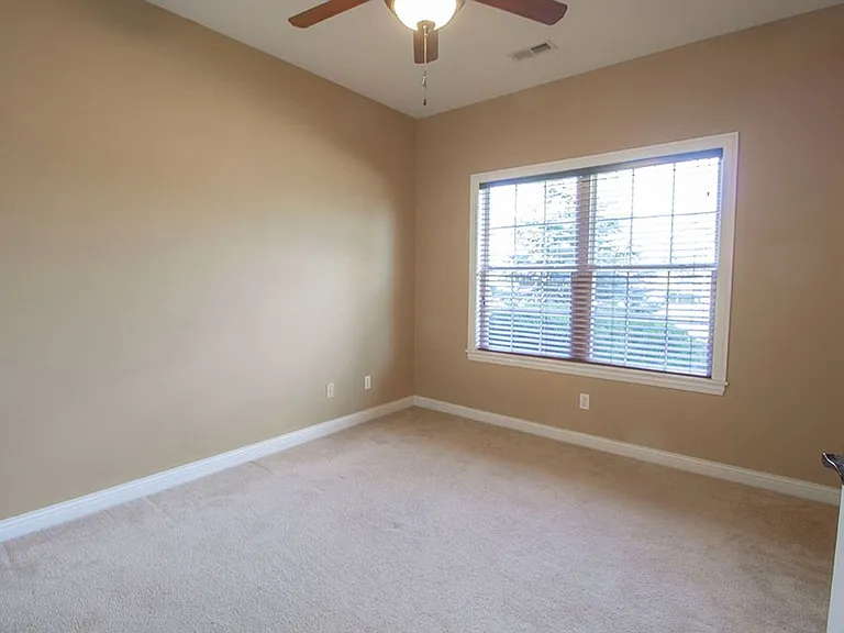 5305 Chamois Dr — Photo 24