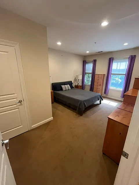 3 bed, 1365 sqft, $3,950 — Photo 2