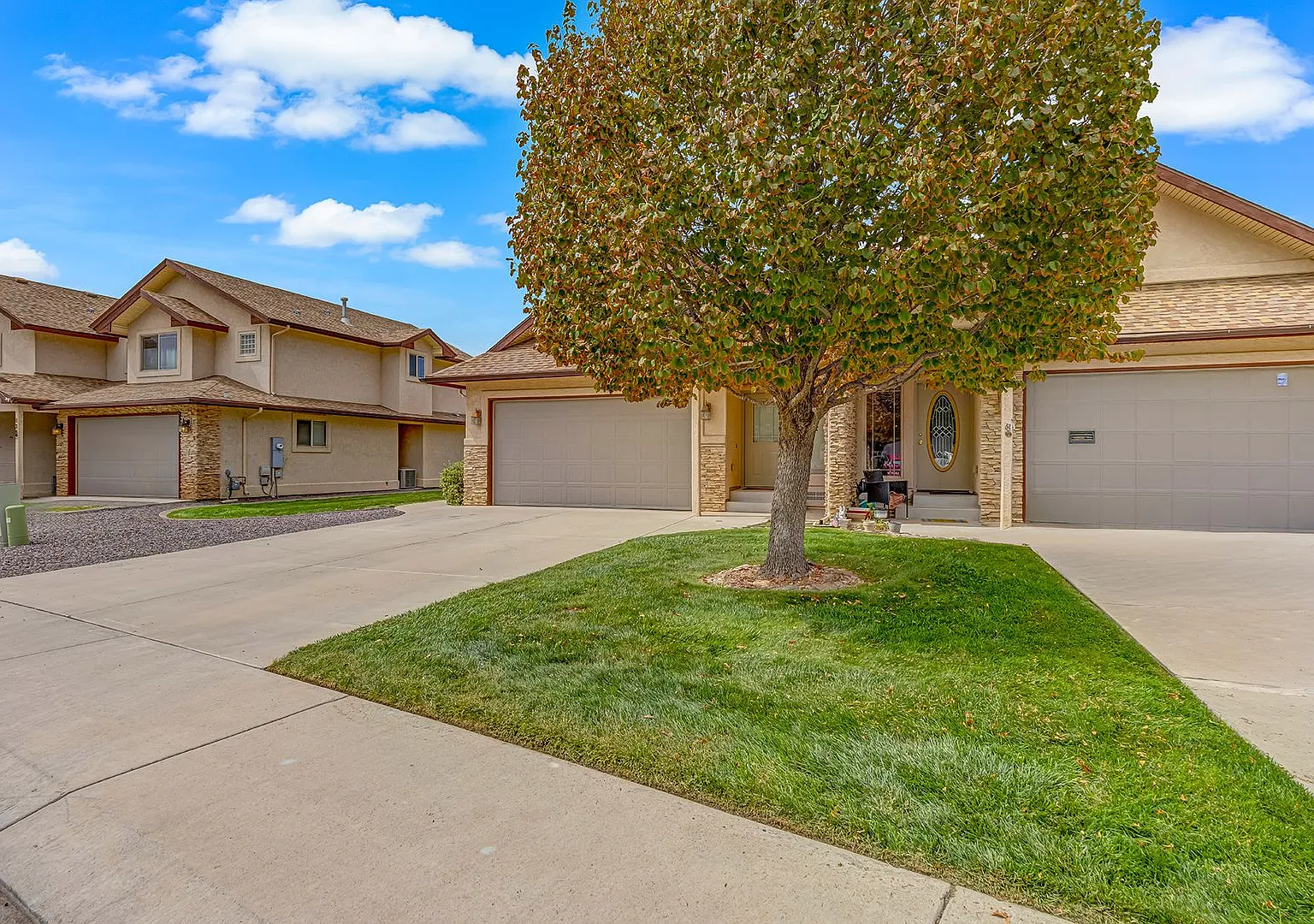Palisade Home In Established Neighborhood — Photo 2
