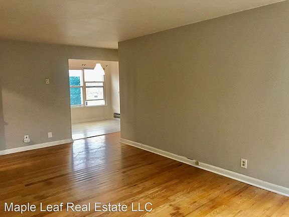 5th image of 7315 Woodlawn Ave NE #7315